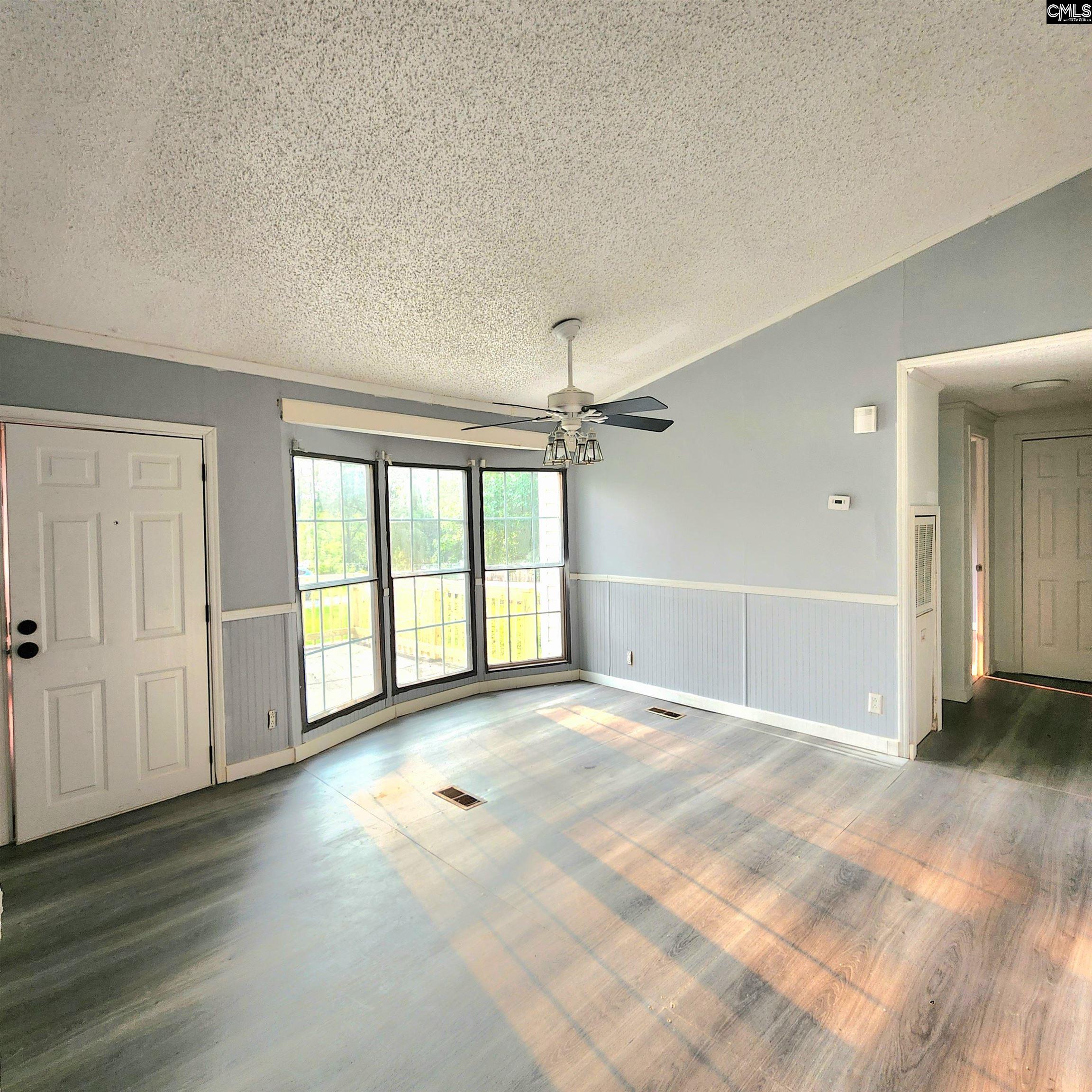 137 Breezy Bay Circle