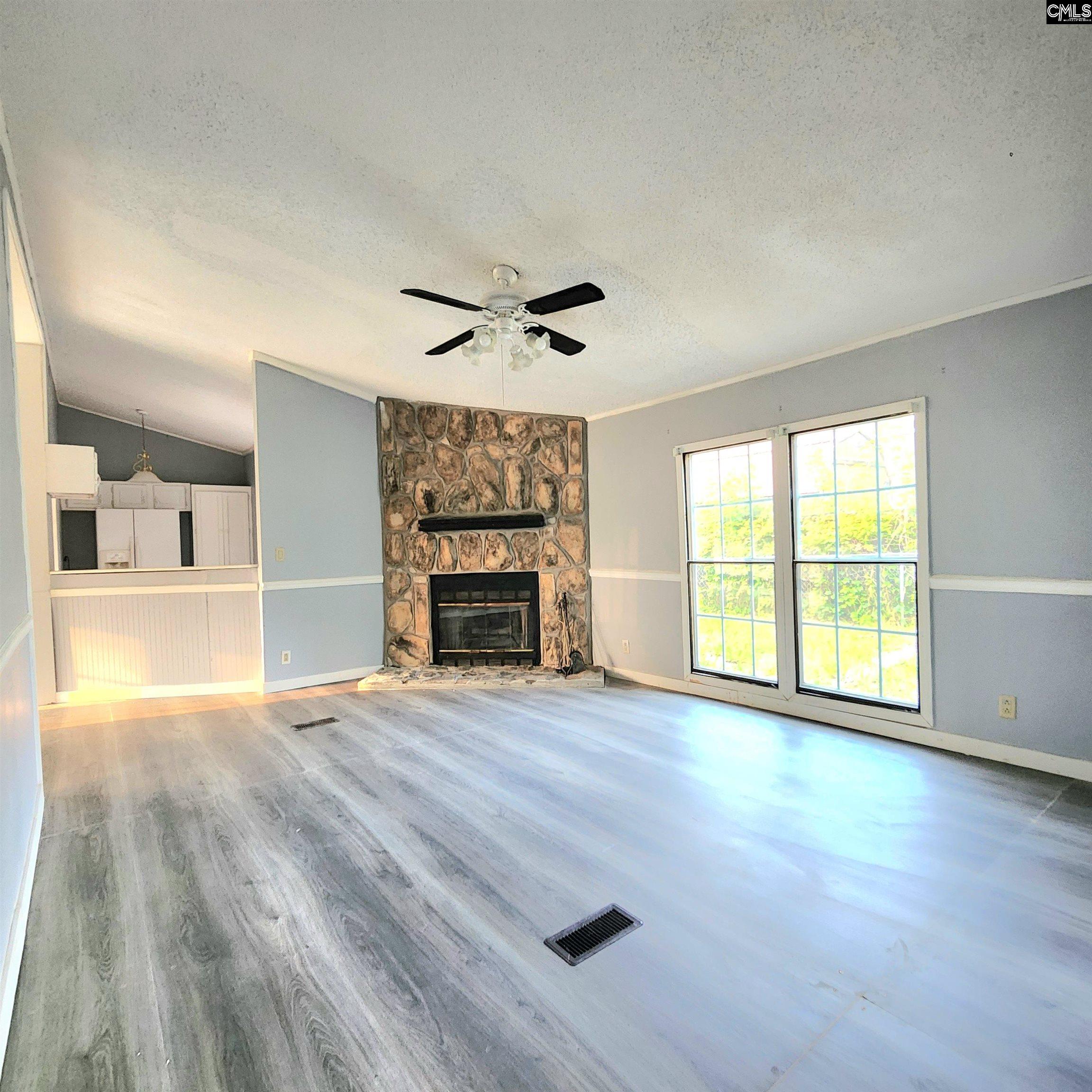 137 Breezy Bay Circle