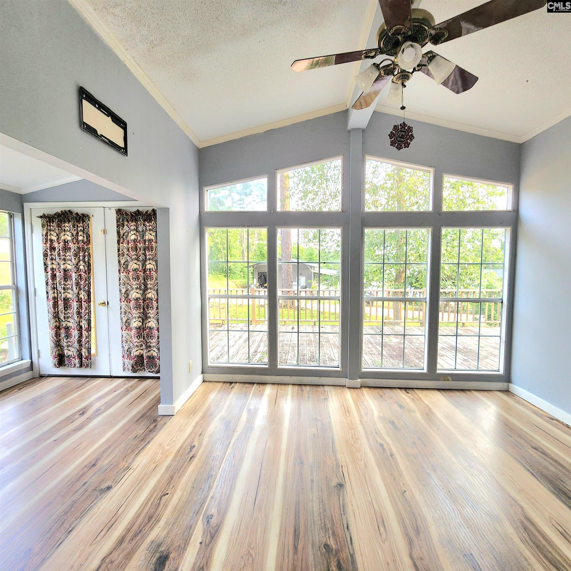 137 Breezy Bay Circle