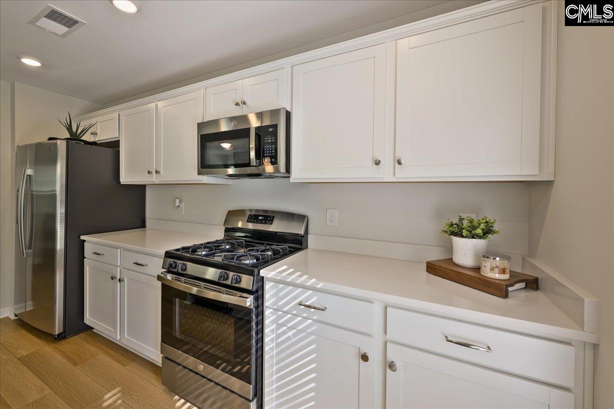 Lexington, South Carolina 29072, United States, 3 Bedrooms Bedrooms, ,3 BathroomsBathrooms,Residential,Pending,99678