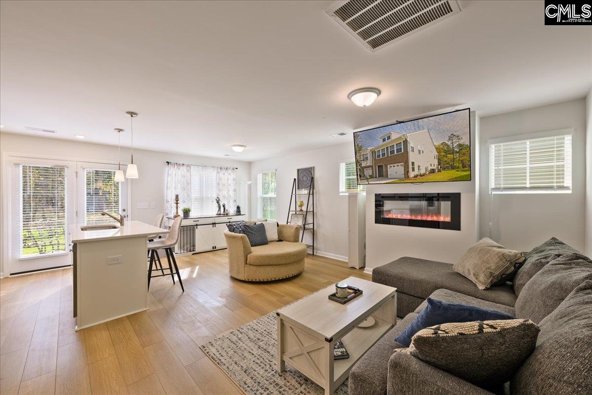 Lexington, South Carolina 29072, United States, 3 Bedrooms Bedrooms, ,3 BathroomsBathrooms,Residential,Pending,99678