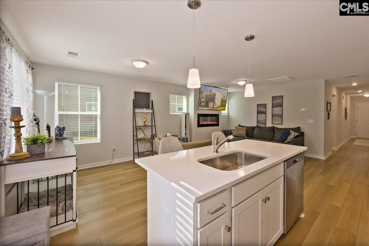 Lexington, South Carolina 29072, United States, 3 Bedrooms Bedrooms, ,3 BathroomsBathrooms,Residential,Pending,99678