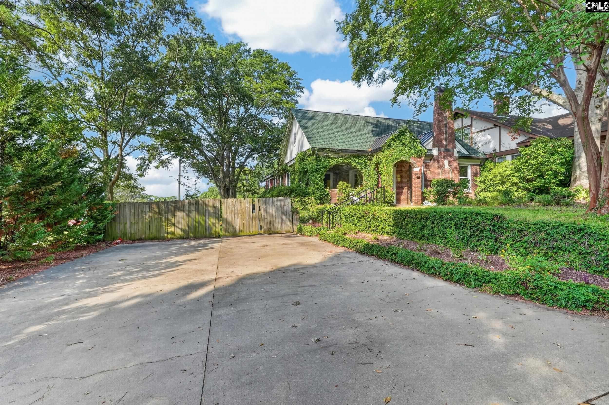 305 Fulton Street