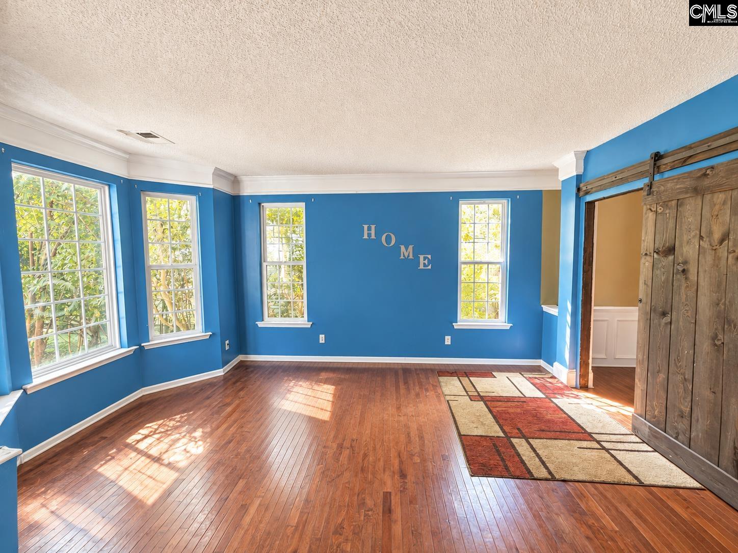 318 Water Hickory Way