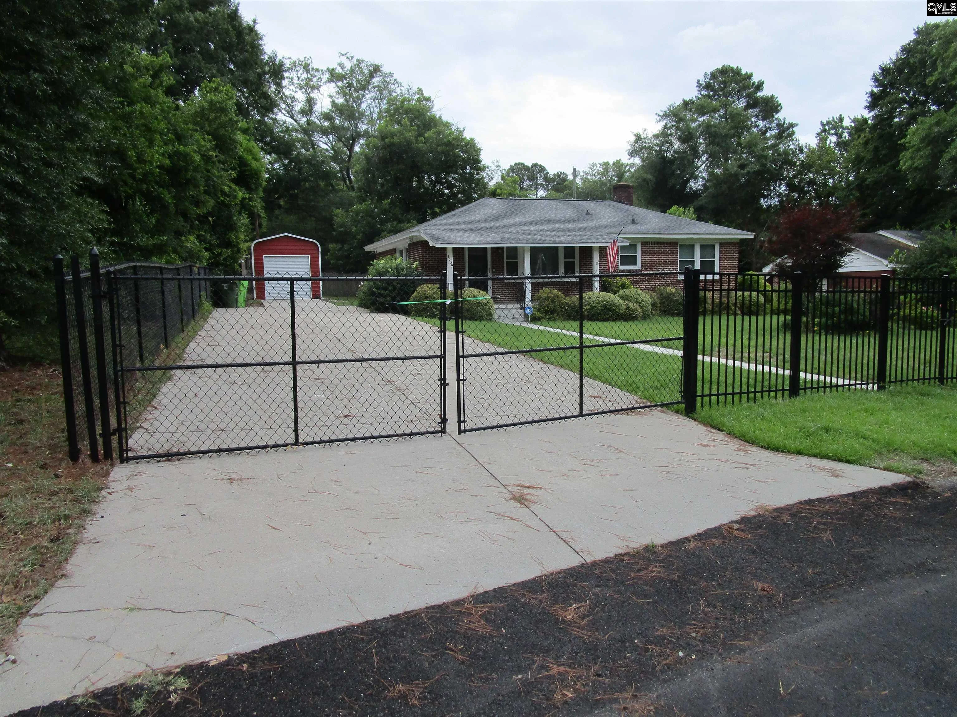 1609 Mccaw Road