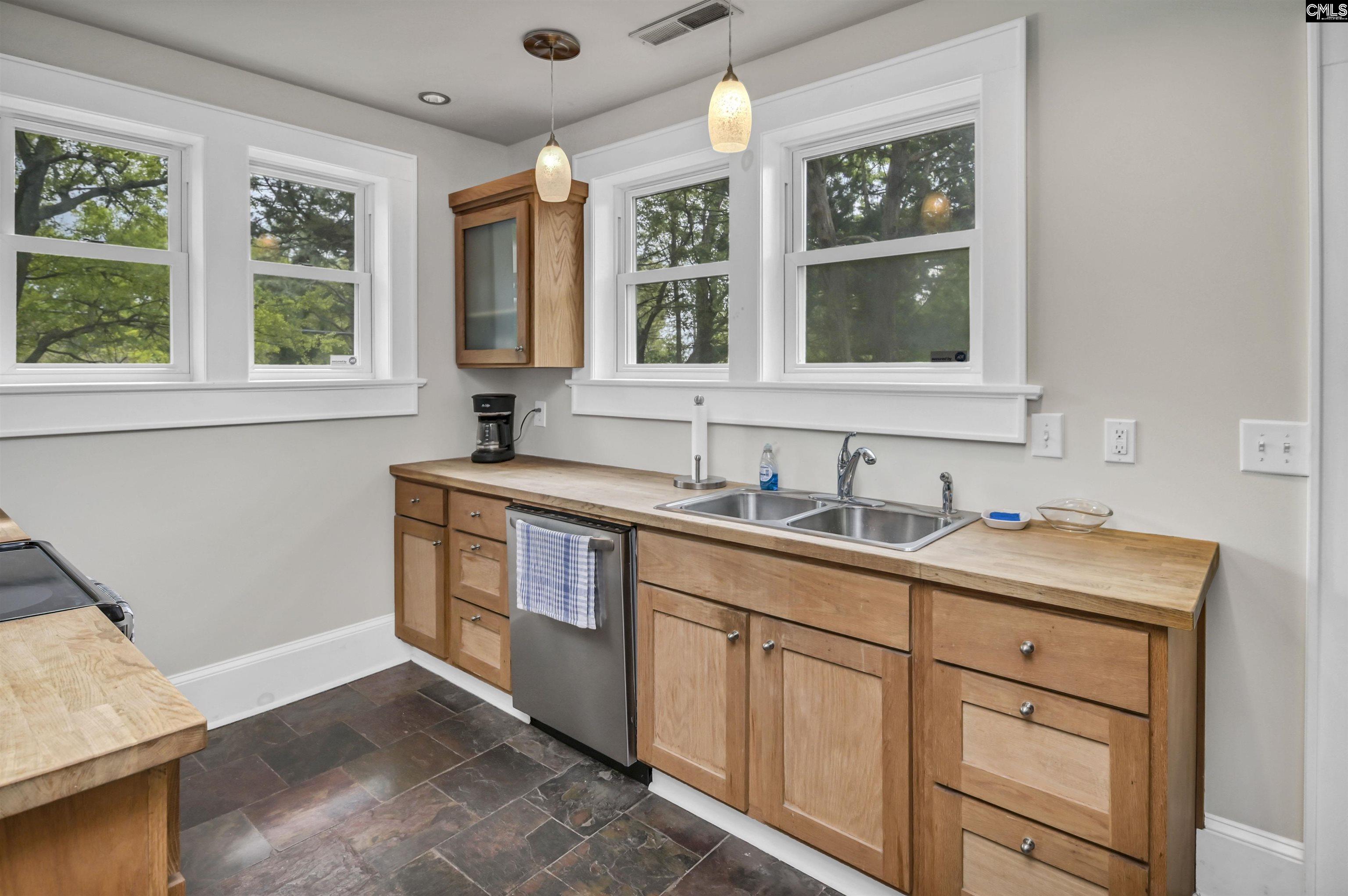 816 S Woodrow Street