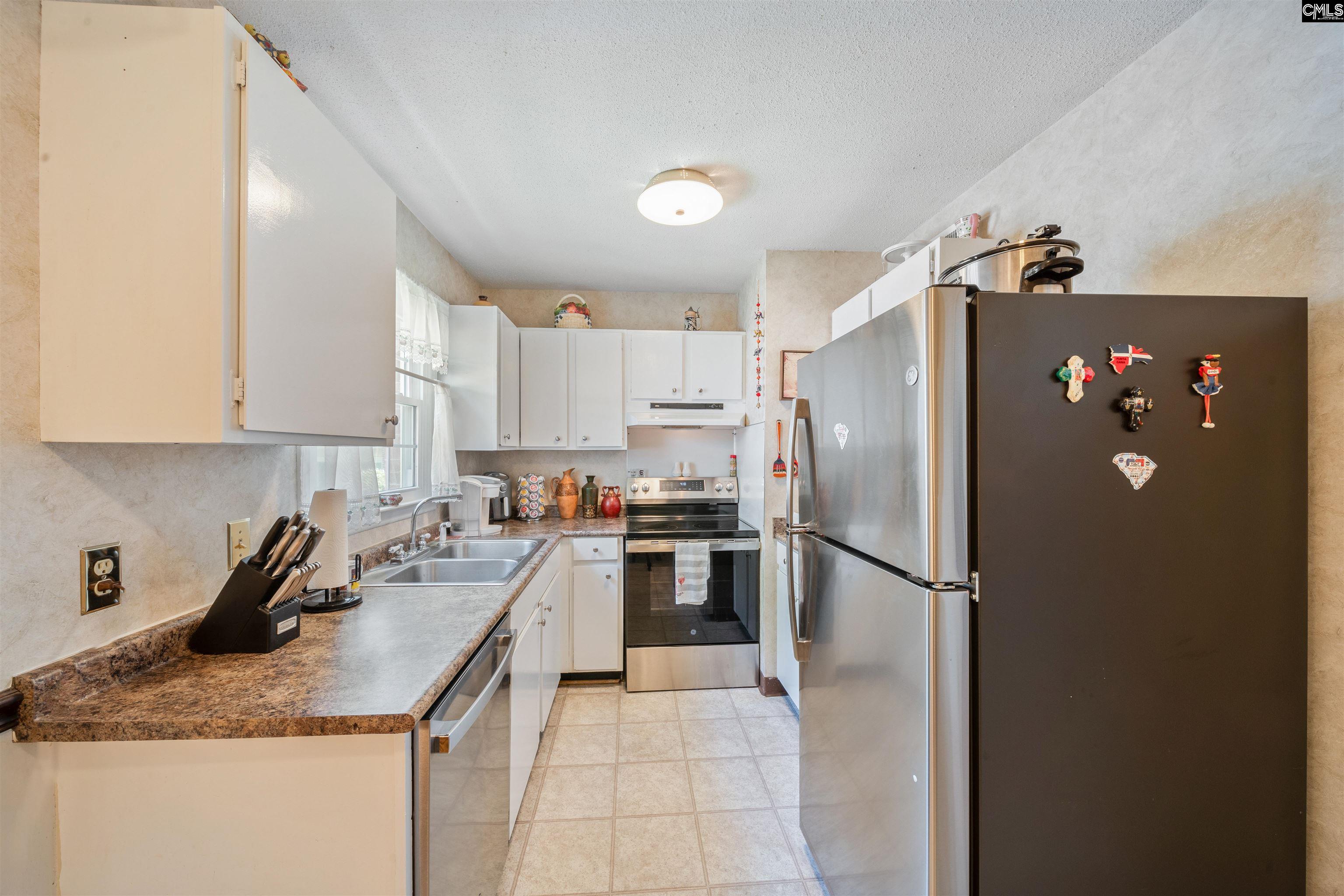 5516 Lakeshore Drive C 208