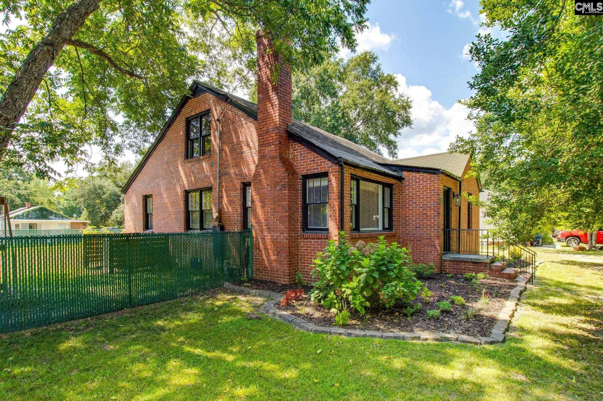 1012 Sherwood Lane