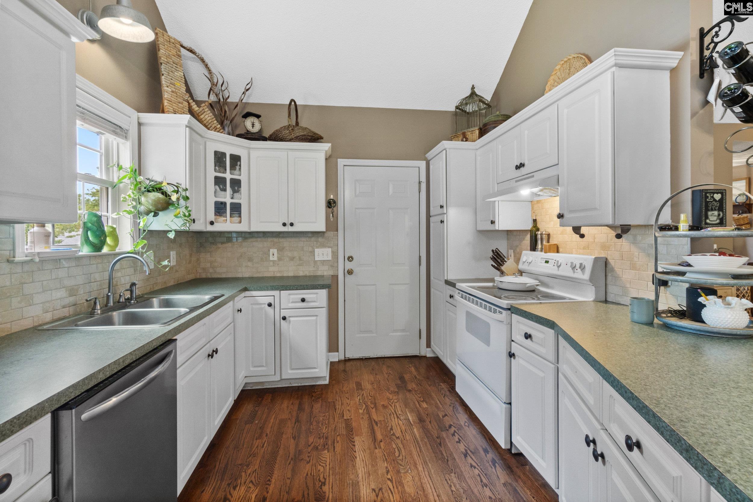 Columbia, South Carolina 29223, United States, 3 Bedrooms Bedrooms, ,2 BathroomsBathrooms,Residential,Pending,44313