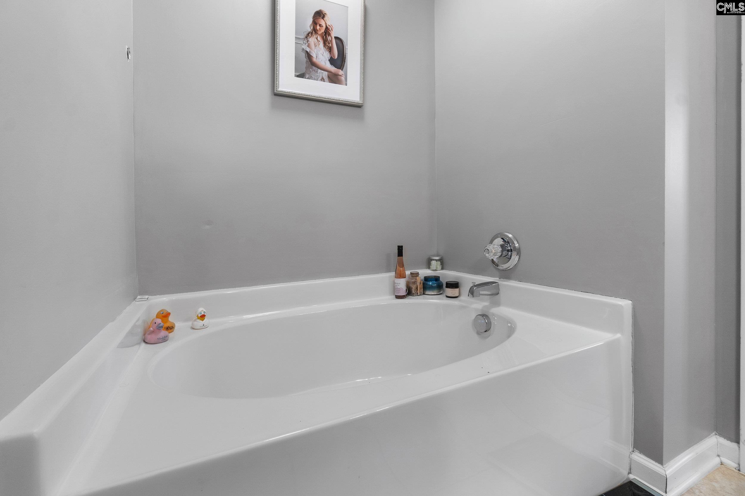 Columbia, South Carolina 29201, United States, 3 Bedrooms Bedrooms, ,3 BathroomsBathrooms,Residential,Pending,31341