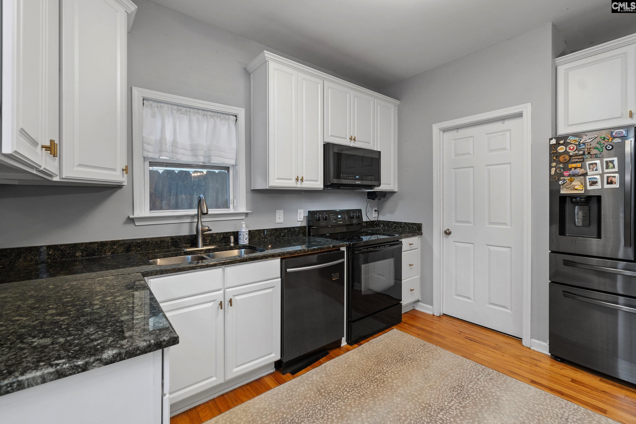 Columbia, South Carolina 29201, United States, 3 Bedrooms Bedrooms, ,3 BathroomsBathrooms,Residential,Pending,31341