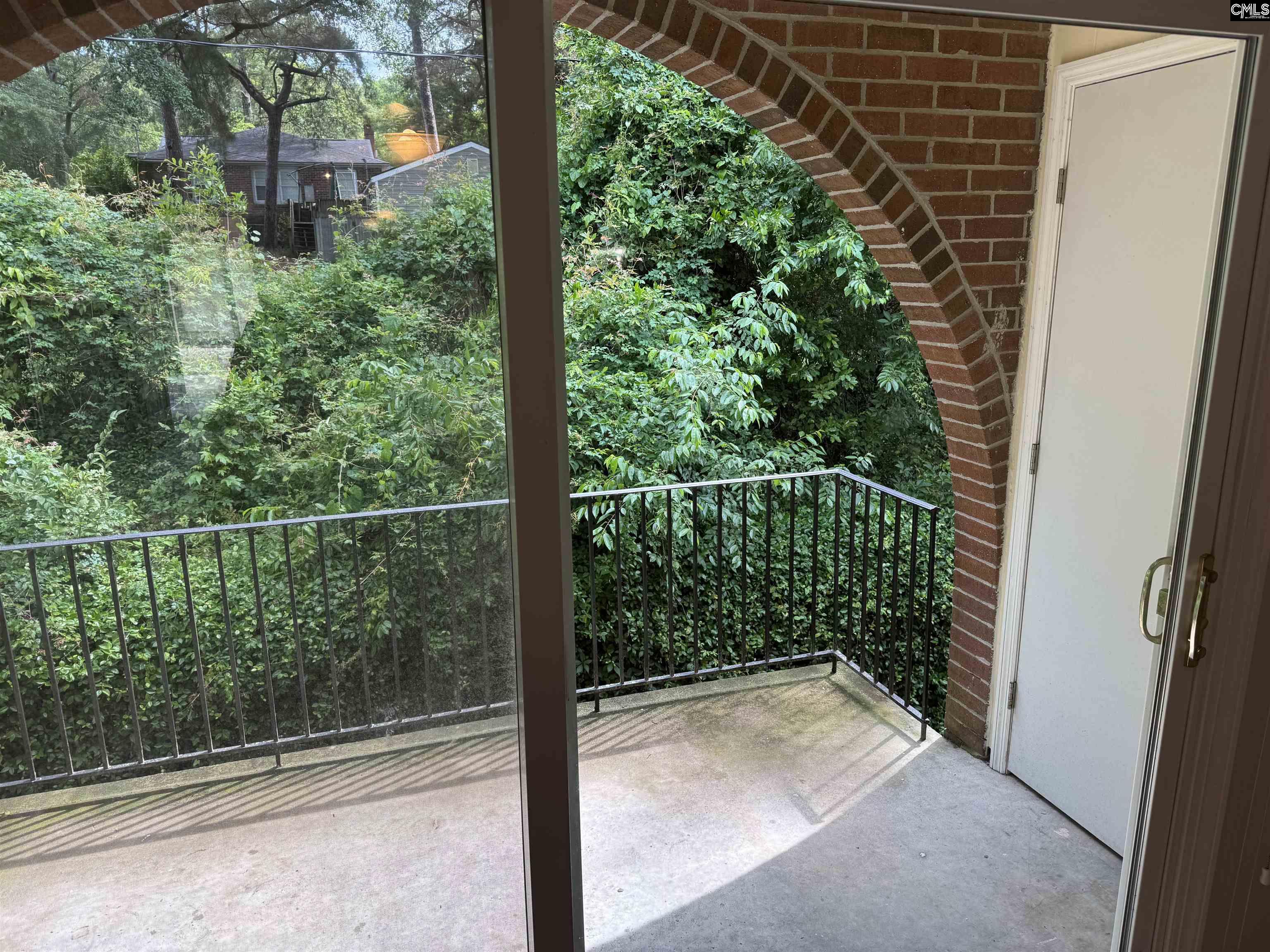 5516 Lakeshore Drive 106