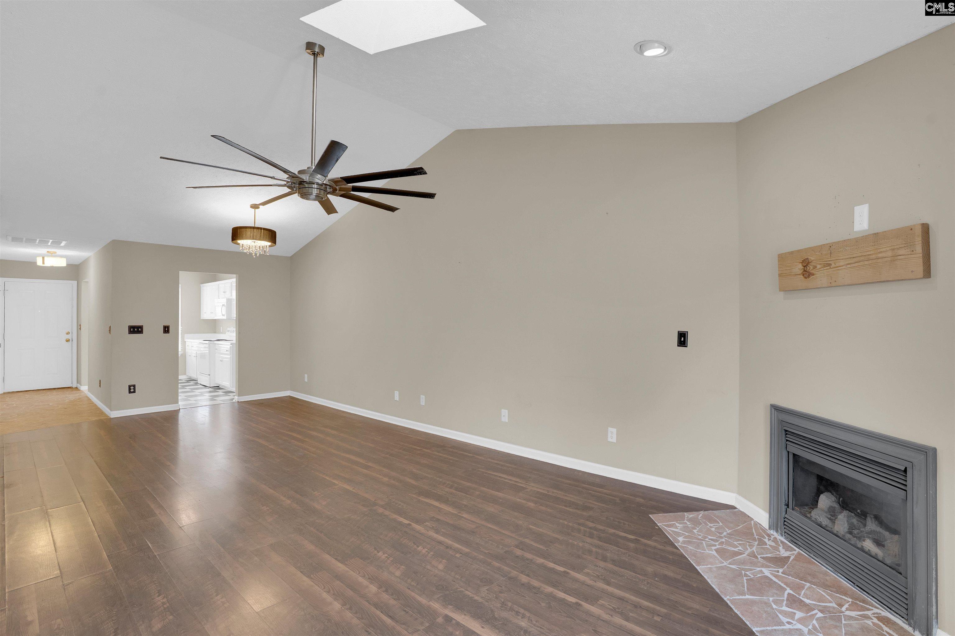 105 waverly Drive 105