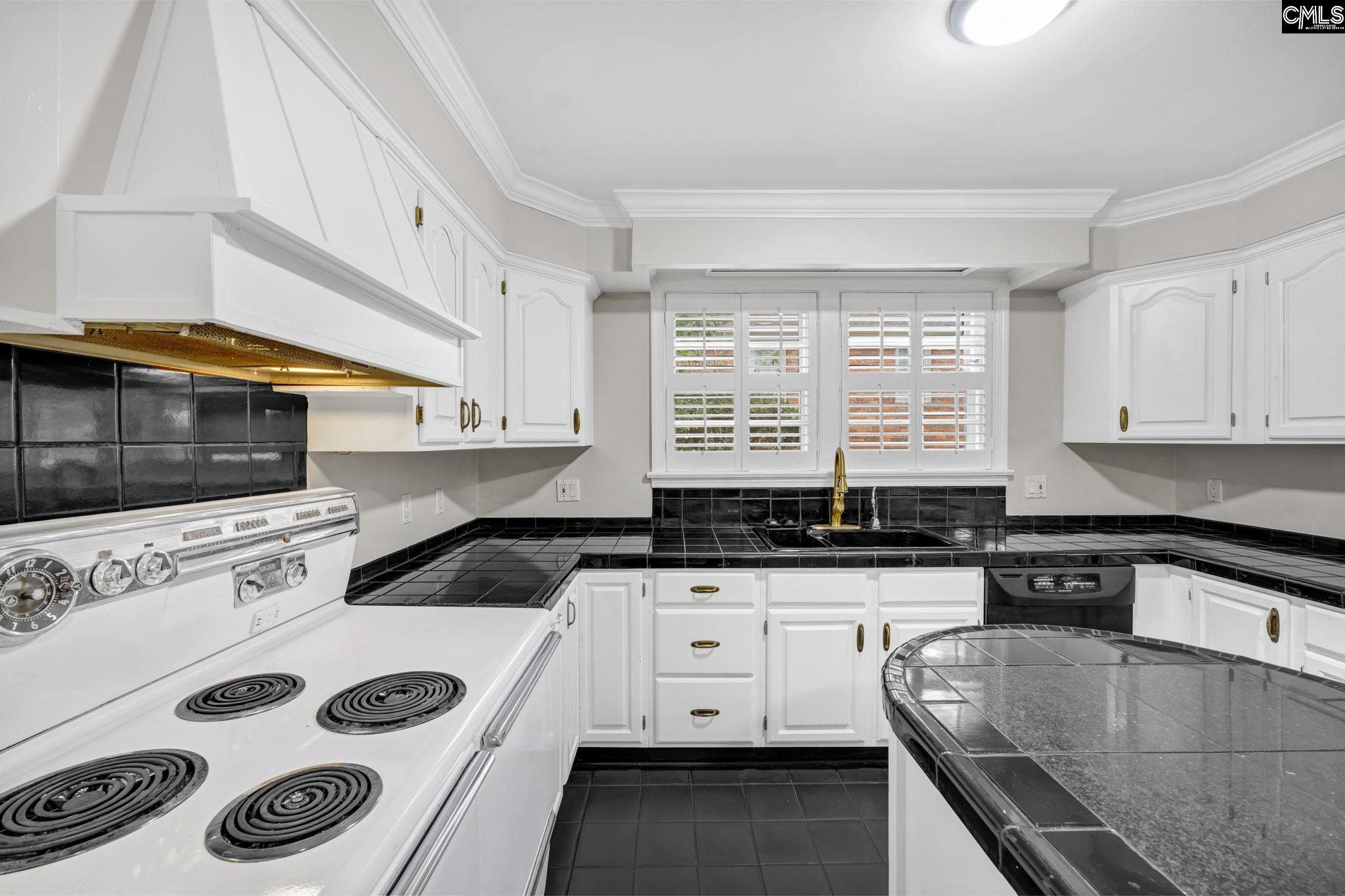 Columbia, South Carolina 29206, United States, 3 Bedrooms Bedrooms, ,3 BathroomsBathrooms,Residential,Pending,31611