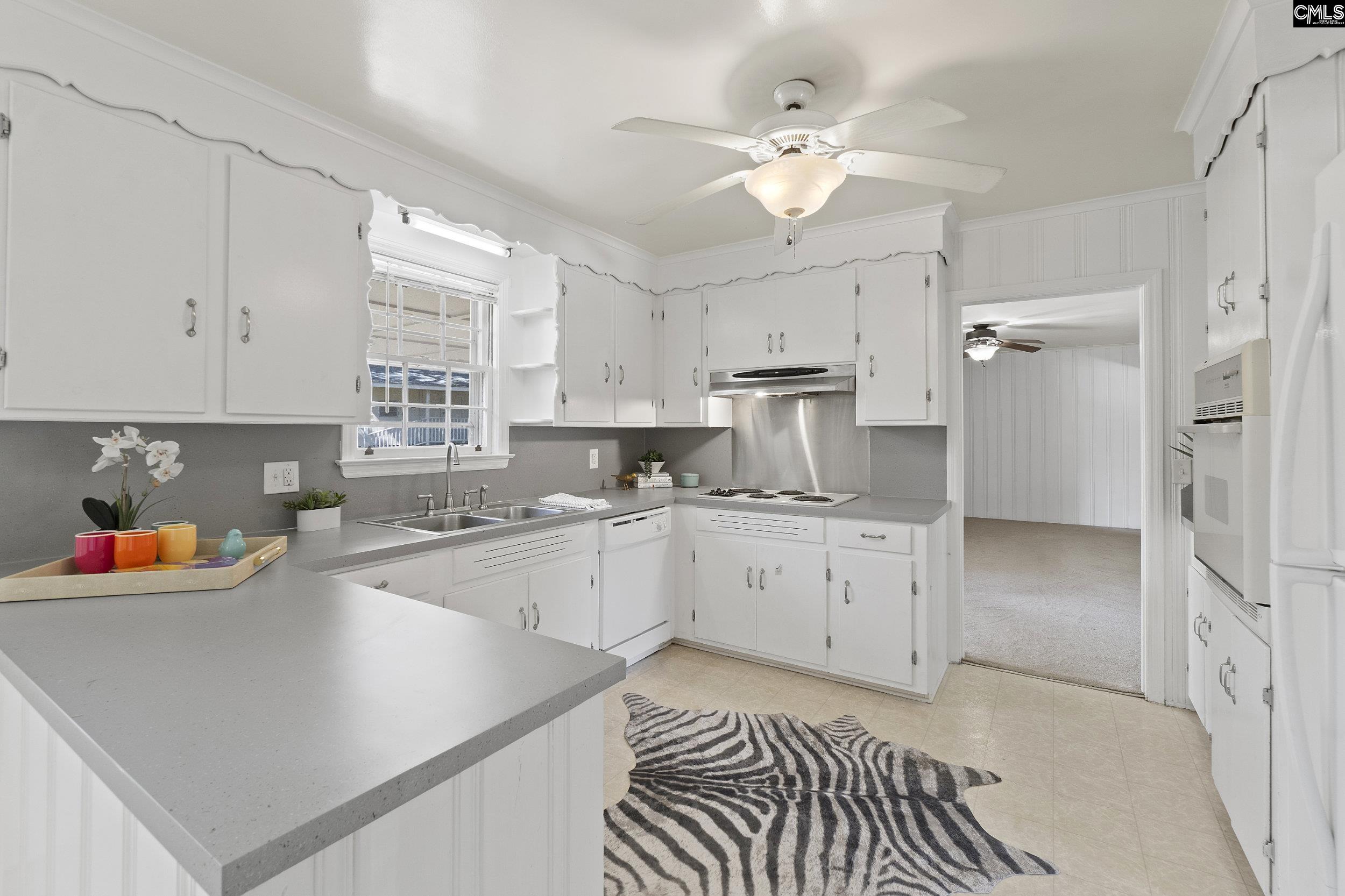 Cayce, South Carolina 29033, United States, 4 Bedrooms Bedrooms, ,3 BathroomsBathrooms,Residential,Active,222319