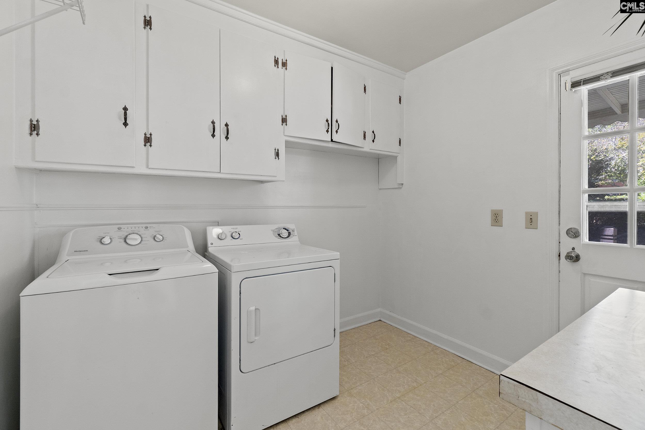 Cayce, South Carolina 29033, United States, 4 Bedrooms Bedrooms, ,3 BathroomsBathrooms,Residential,Active,222319