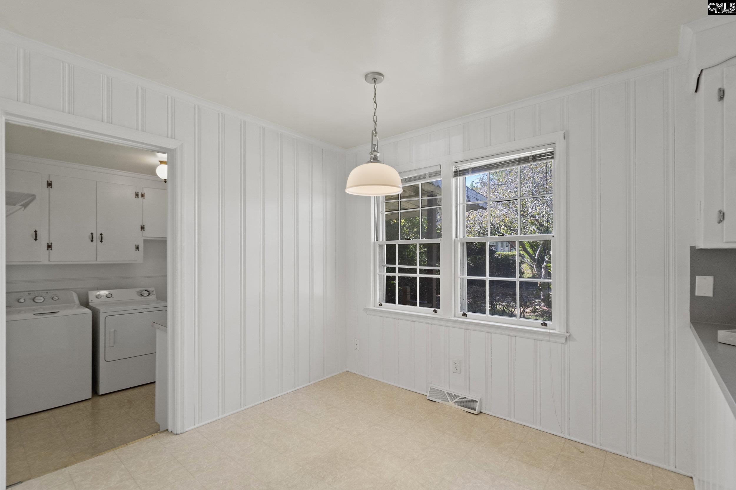 Cayce, South Carolina 29033, United States, 4 Bedrooms Bedrooms, ,3 BathroomsBathrooms,Residential,Active,222319