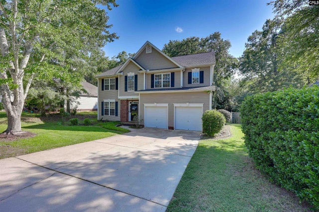206 Coopers Hawk Circle