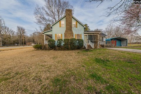 A home in Saluda