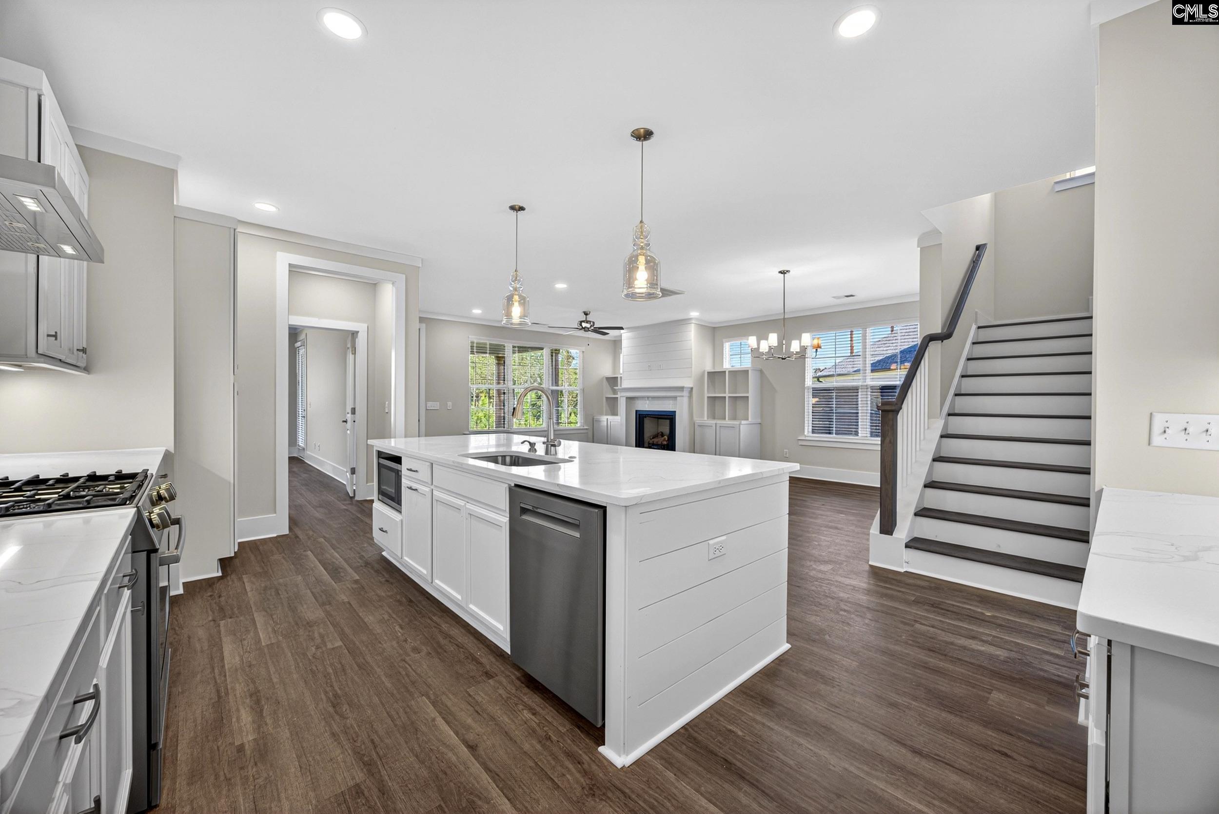 2046 Shallow Bluff Court