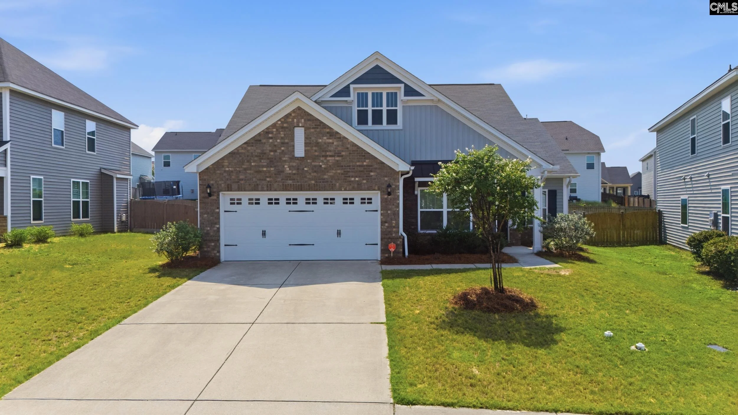 713 N Pinewalk Way