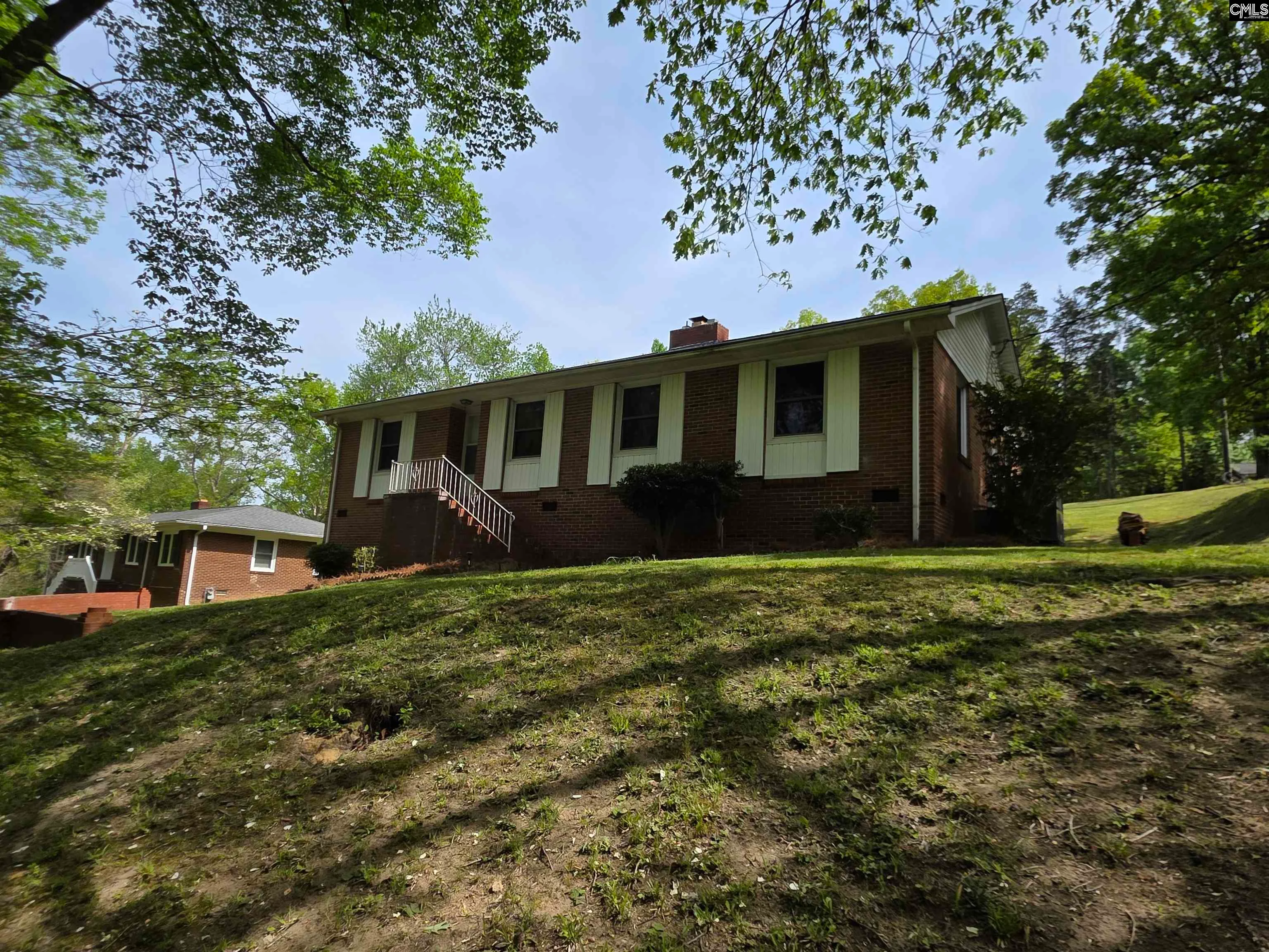 110 Crestwood Drive
