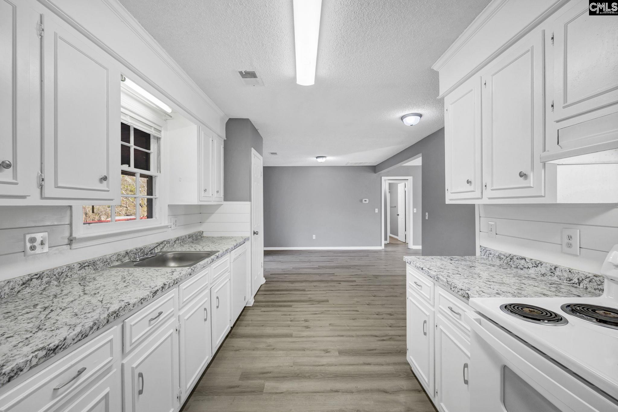 Irmo, South Carolina 29063, United States, 3 Bedrooms Bedrooms, ,2 BathroomsBathrooms,Residential,Pending,9156