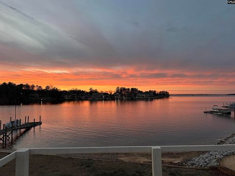 Photo of 165 Lake Murray Terrace Ter, Lexington, SC 29072 (MLS # 621337)