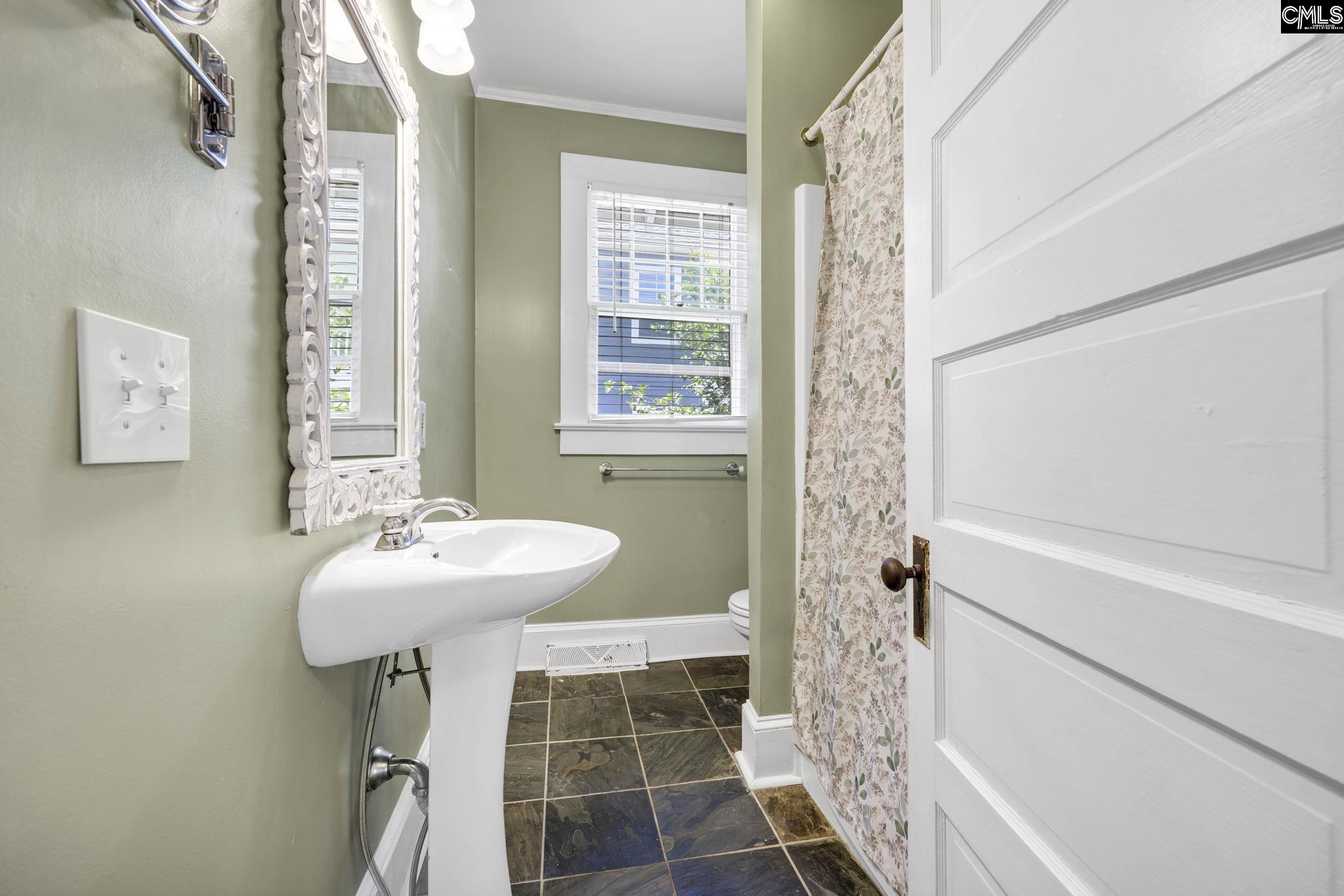 Columbia, South Carolina 29201, United States, 2 Bedrooms Bedrooms, ,1 BathroomBathrooms,Residential,Pending,47119