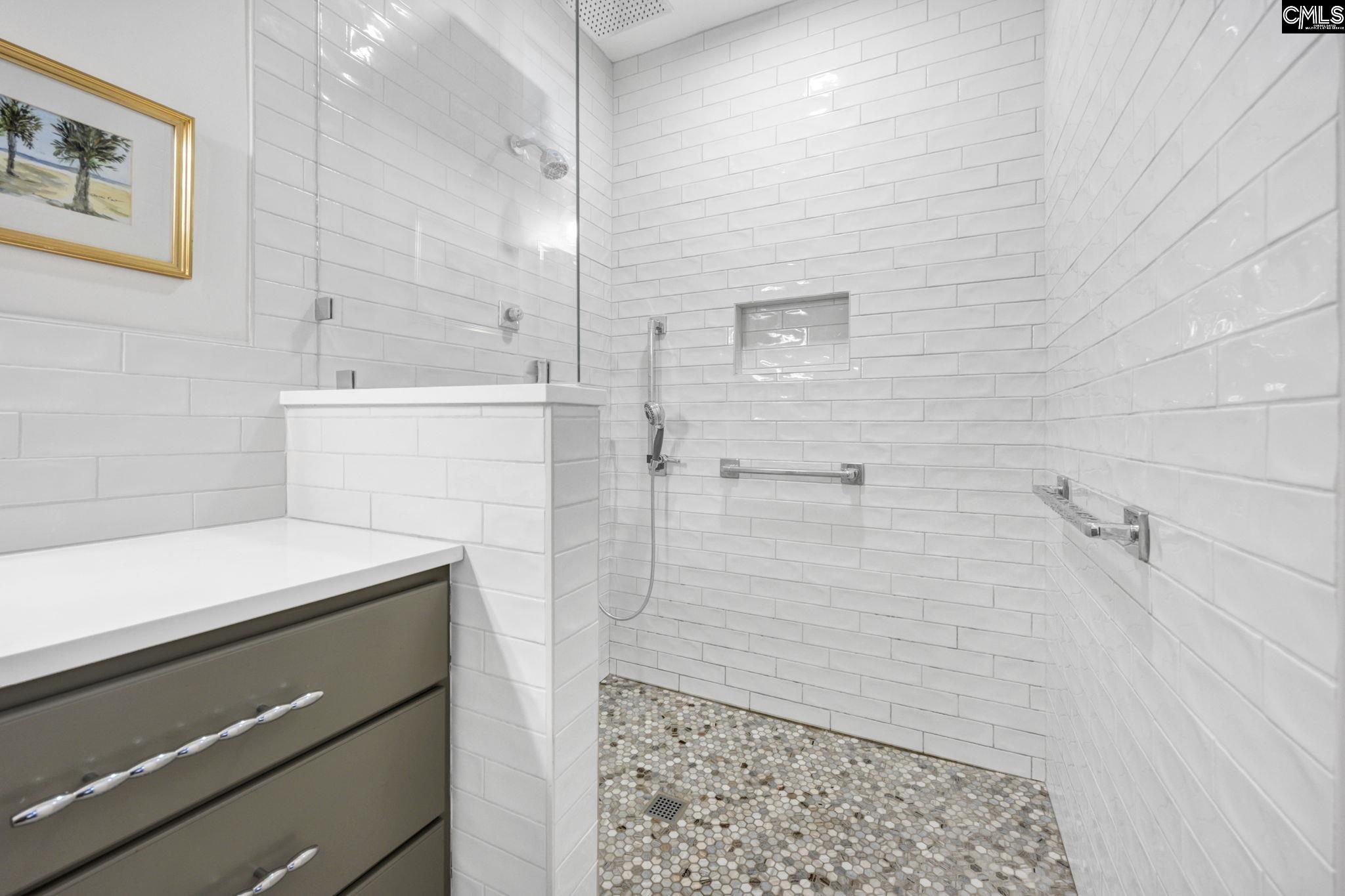 Columbia, South Carolina 29201, United States, 5 Bedrooms Bedrooms, ,3 BathroomsBathrooms,Residential,Active,236378