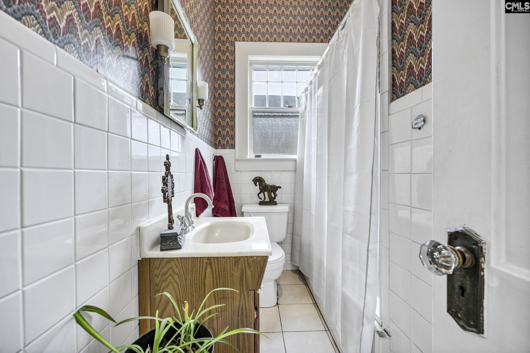 Columbia, South Carolina 29201, United States, 5 Bedrooms Bedrooms, ,3 BathroomsBathrooms,Residential,Active,236378