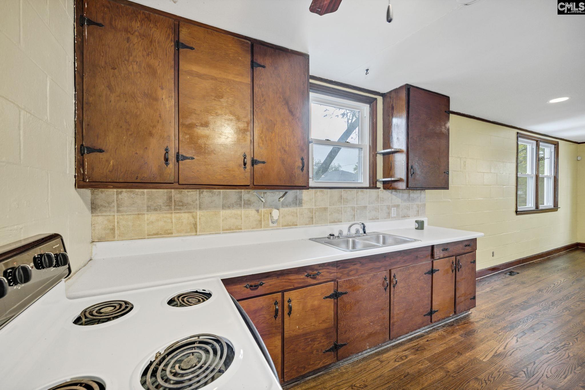 Columbia, South Carolina 29201, United States, 5 Bedrooms Bedrooms, ,3 BathroomsBathrooms,Residential,Active,236378