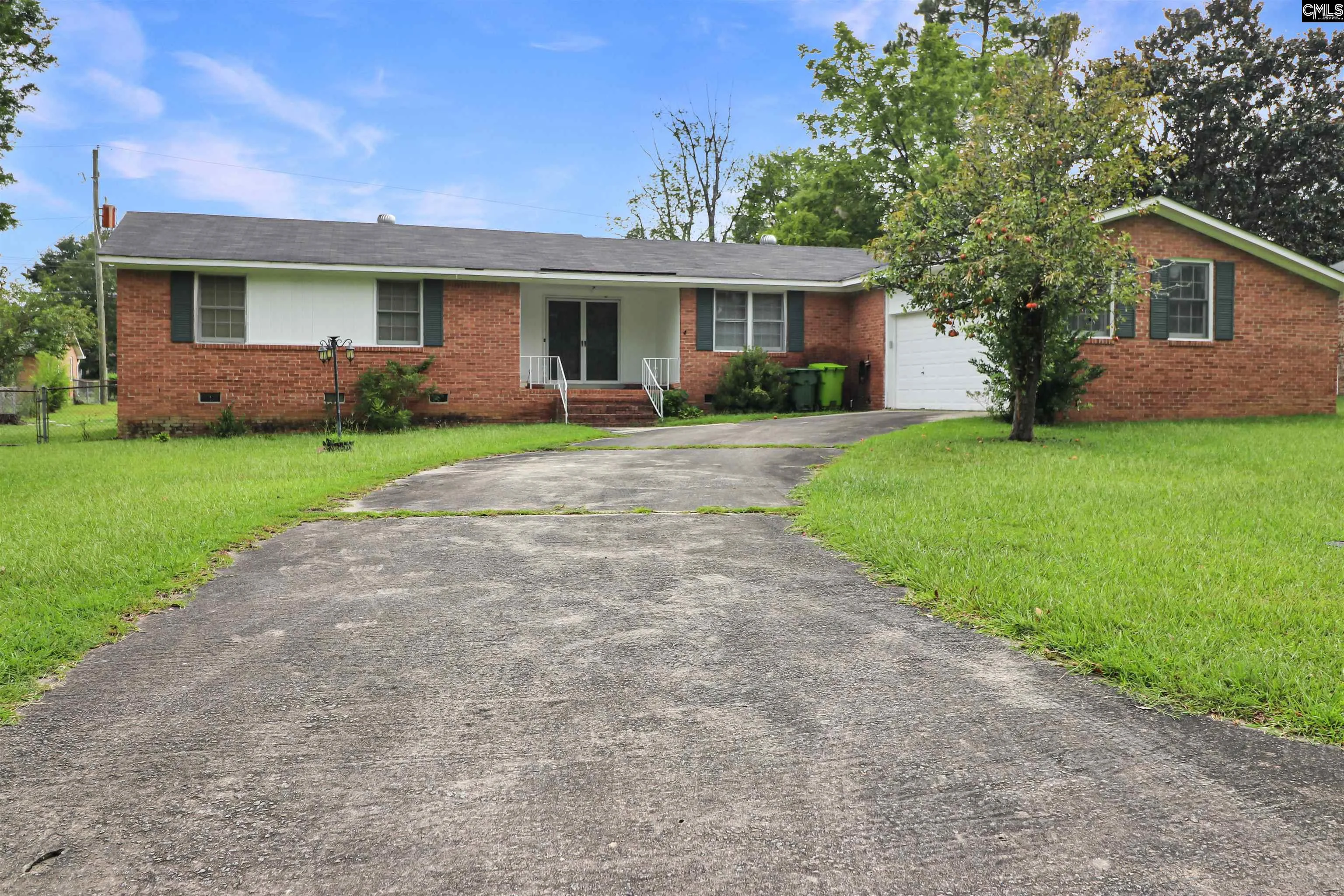 2821 Cliffside Circle