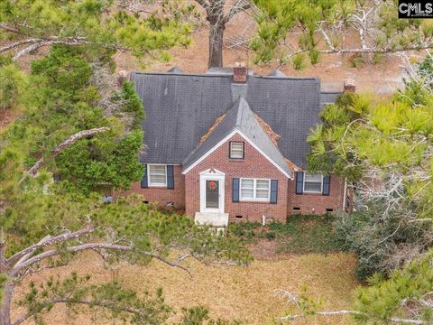 A home in Saluda