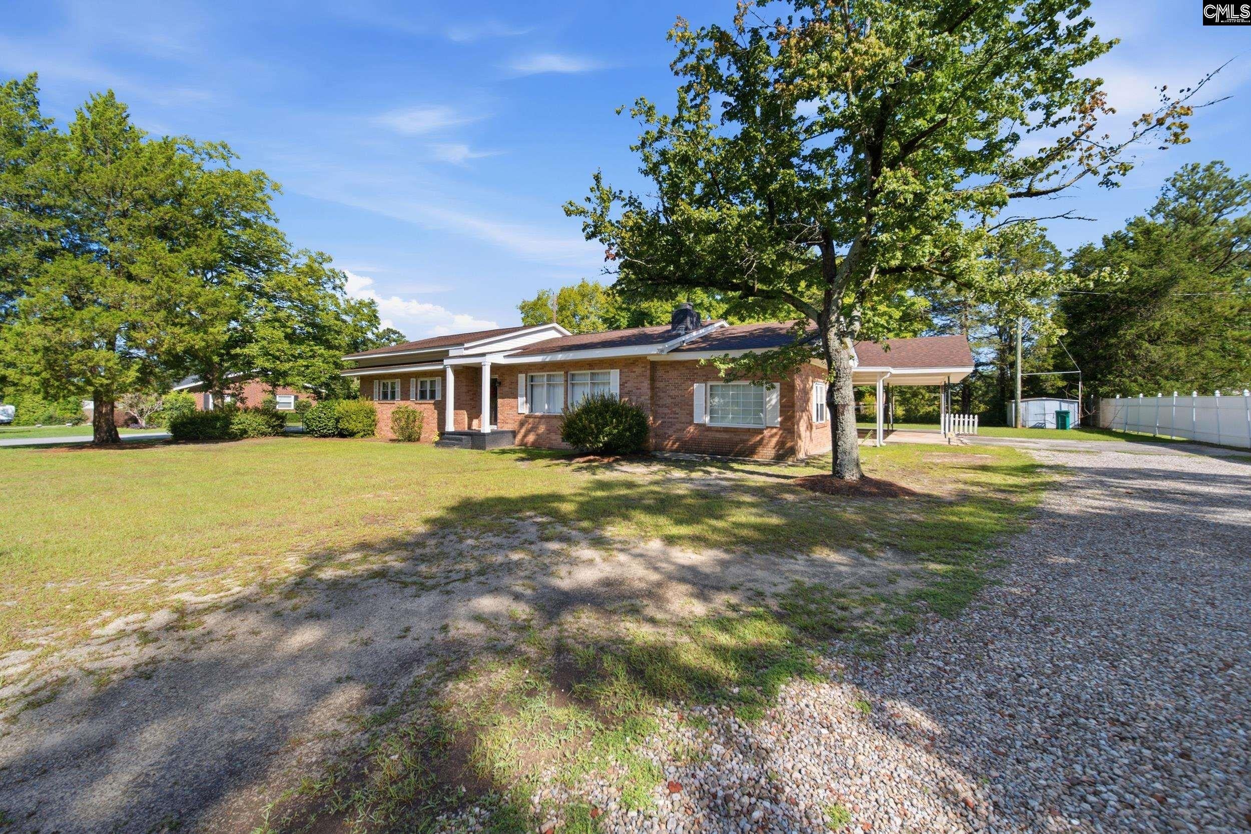 215 Summerland Avenue - Photo 3