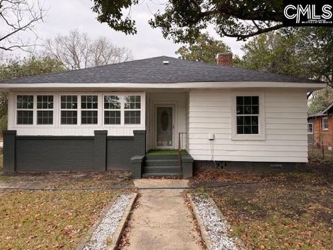 Photo of 822 Chestnut Street, Camden, SC 29020 (MLS # 622919)