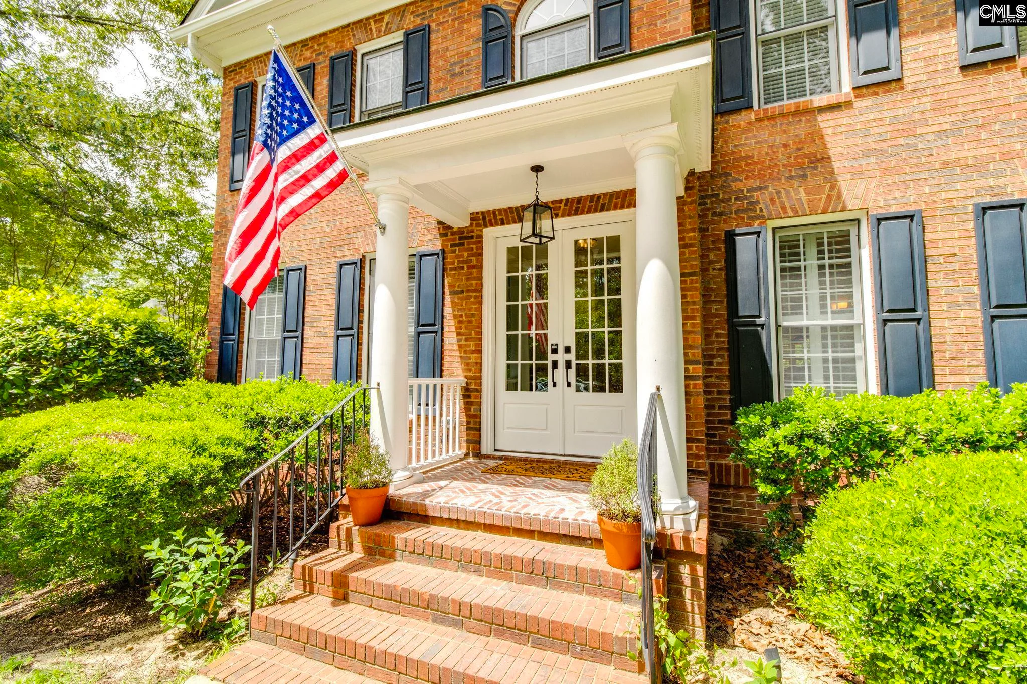 4 Holly Forest Court