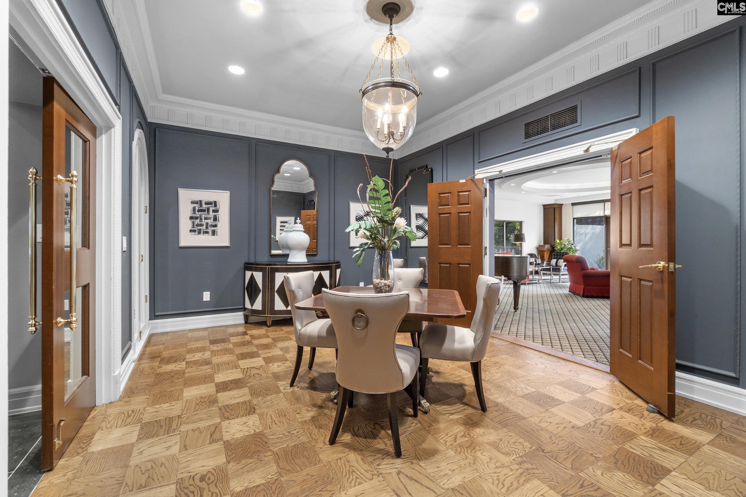 Columbia, South Carolina 29201, United States, 3 Bedrooms Bedrooms, ,3 BathroomsBathrooms,Residential,Pending,125504