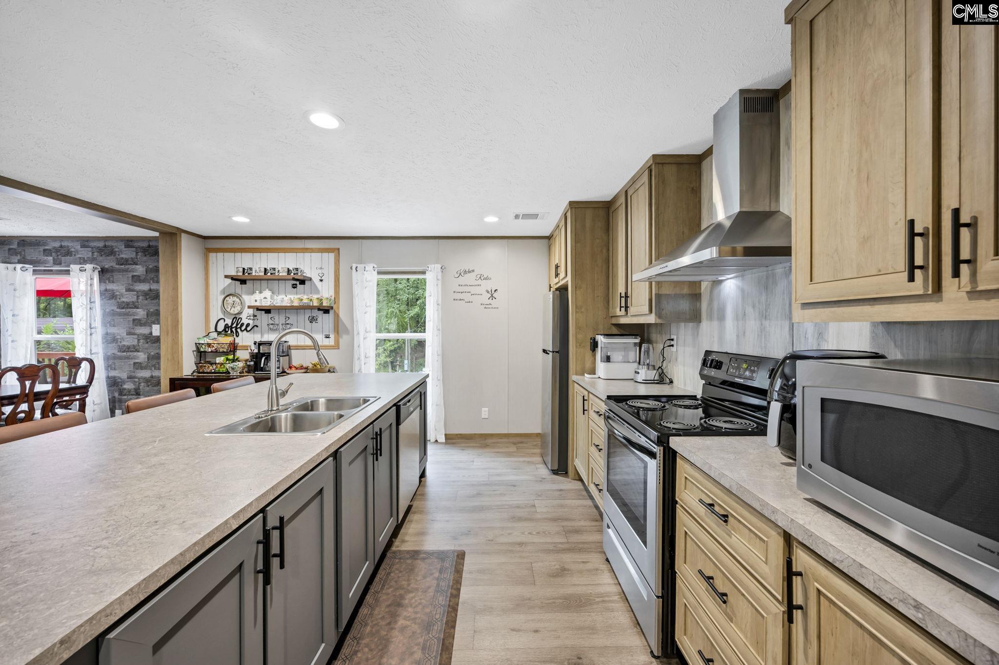 Ridgeway, South Carolina 29130, United States, 4 Bedrooms Bedrooms, ,2 BathroomsBathrooms,Residential,Active,187511