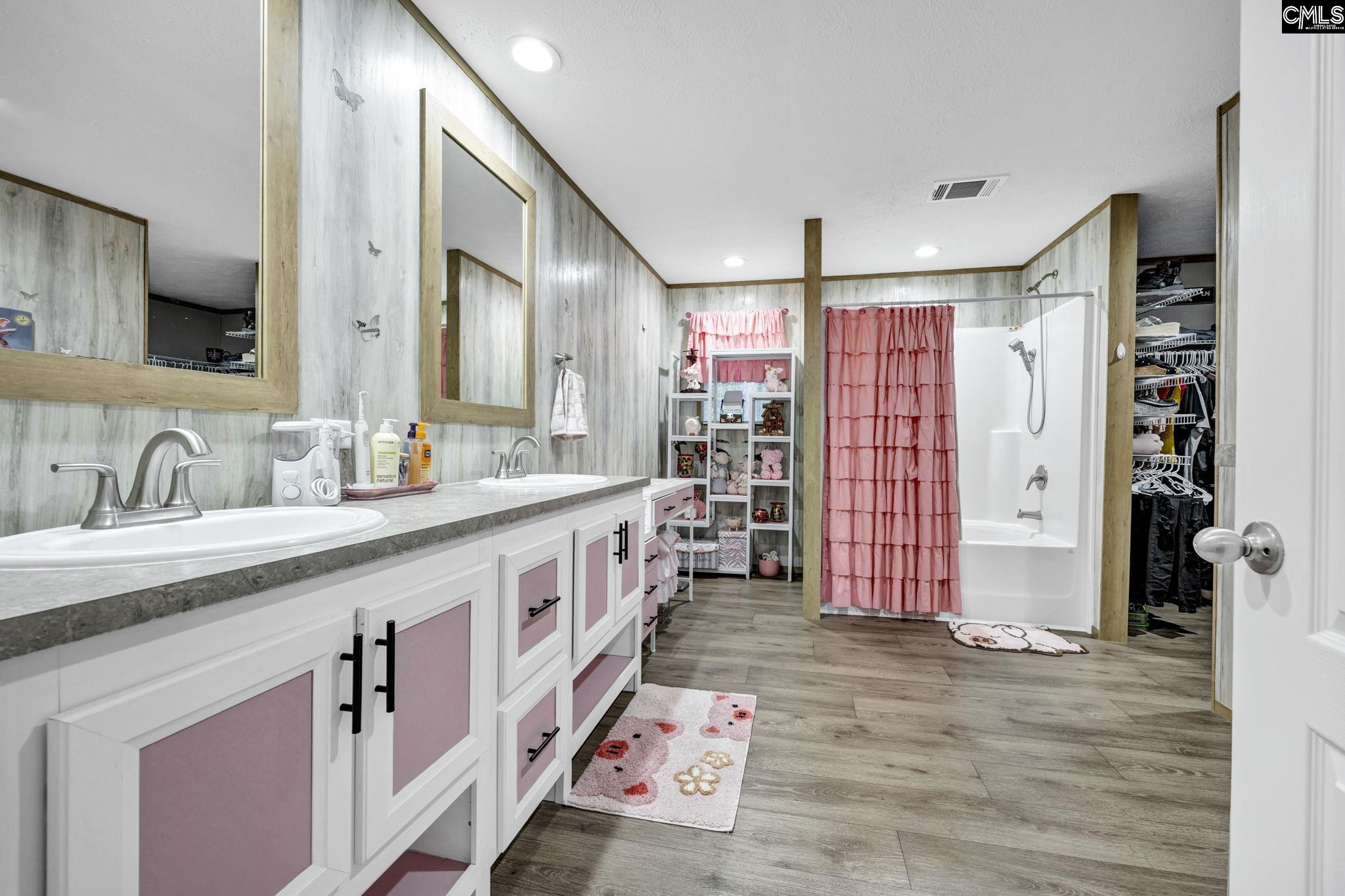 Ridgeway, South Carolina 29130, United States, 4 Bedrooms Bedrooms, ,2 BathroomsBathrooms,Residential,Active,187511