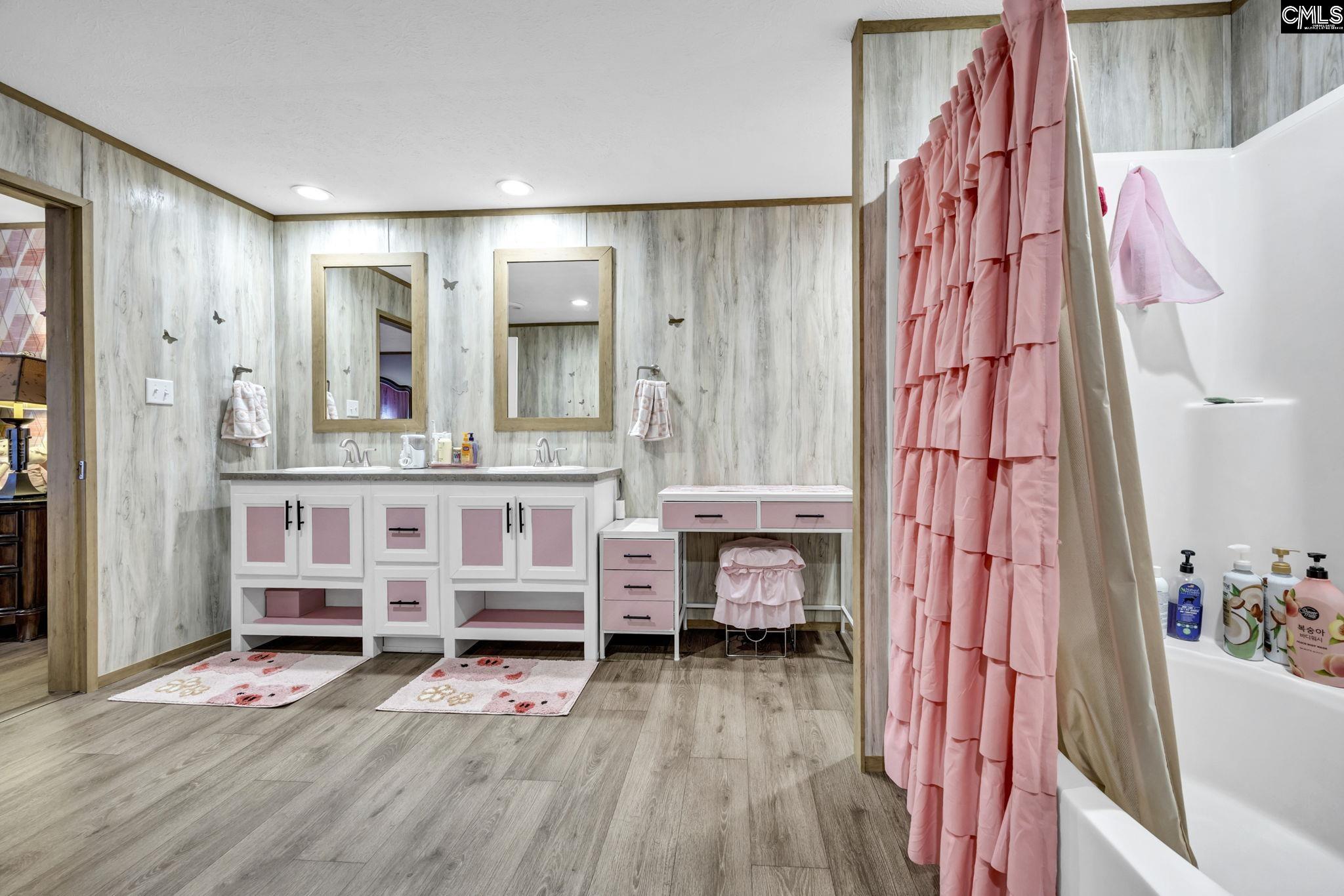 Ridgeway, South Carolina 29130, United States, 4 Bedrooms Bedrooms, ,2 BathroomsBathrooms,Residential,Active,187511