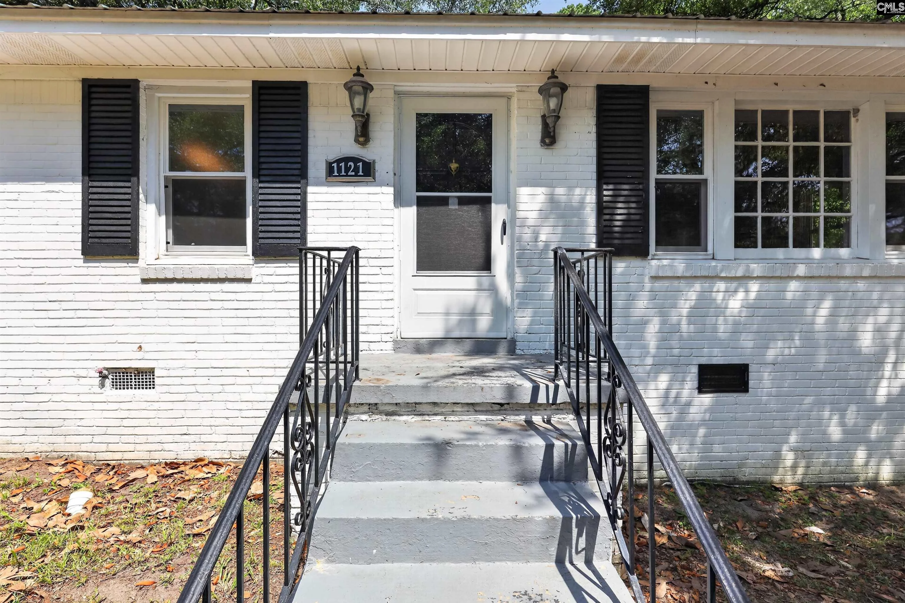 1121 Woodlawn Avenue