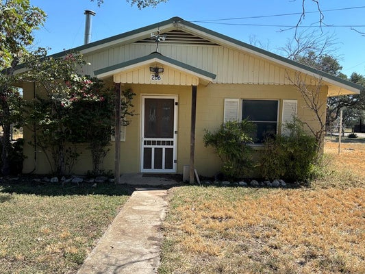 306 S BROADWAY ST, ROCKSPRINGS, TX 78880 - Image 3cd7d9d61fa851494a31f8a5f3ee3037/1226211510