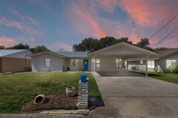 1107 DONNA KAY DR # 4, KERRVILLE, TX 78028 - Image bfd119171e93e8e7159d5a3b0b5d2d1d/1963236565