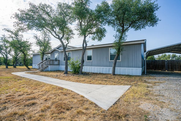 198 DIAN DR, HARPER, TX 78631 - Image cd7ed22dceb44baa0c46fc1d290af50c/20452141