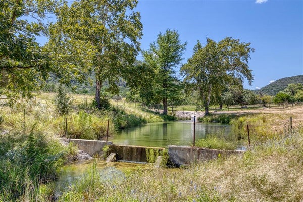 2242 PATTERSON CREEK RD, LEAKEY, TX 78873 - Image f8baf1ca26fc3e2bbfffb4c54615ce59/1965568077
