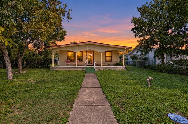 ADDRESS PRIVATE, KERRVILLE, TX  - Image fb2c88db5ea7c96fa2d773e9222f8a15/2400196225