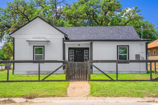 502 ROSS ST, KERRVILLE, TX 78028 - Image fd39a9c35903d425e8ea67509cc7f06b/3073177223
