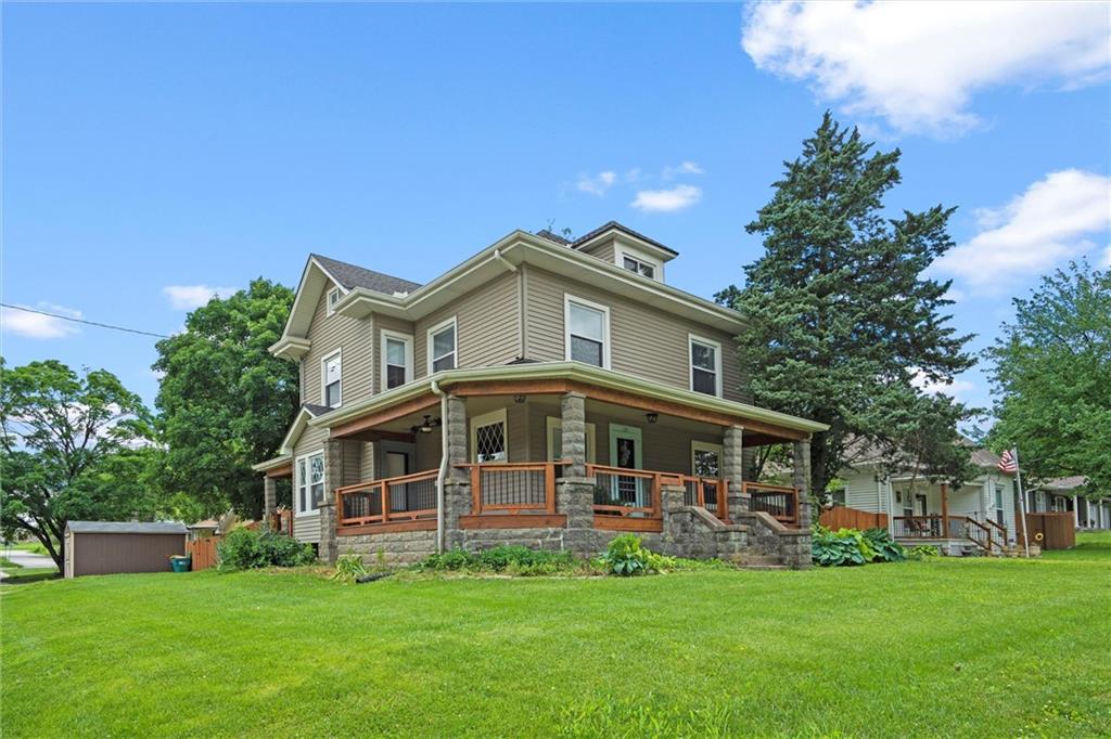 121 E Nichols Street
