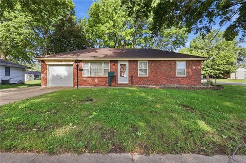 Photo of 3918 S Main Street, Independence, MO 64055 (MLS # 2621169)